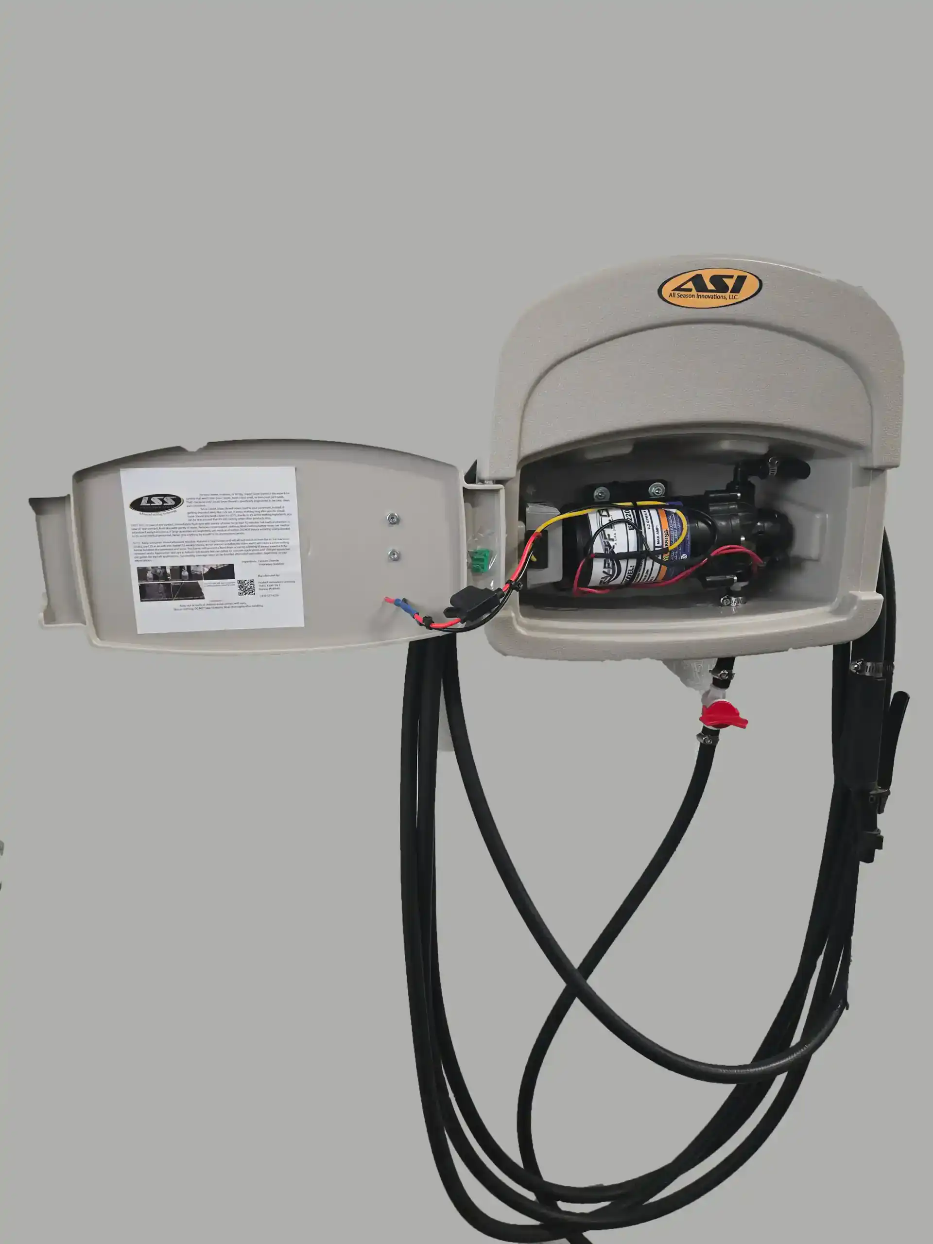 Applying liquid de-icer with Spray Buddy